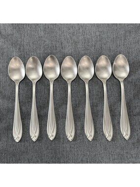 7 Hampton Silversmiths Lace Frosted Teaspoons Stainless Flatware Replacements
